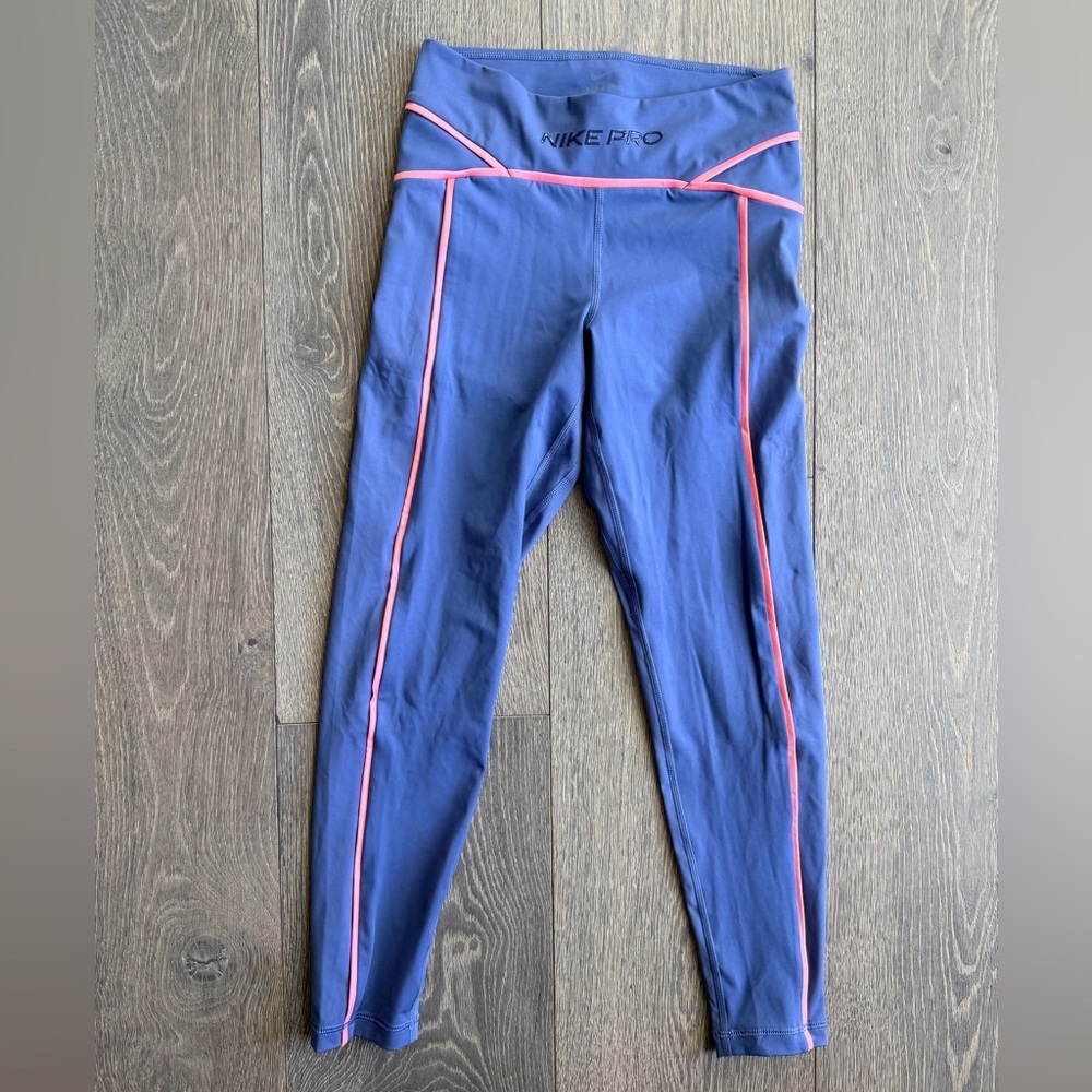 Nike Pro Dri-Fit Mid-Rise Leggings with Pink Details in Blue Size Small